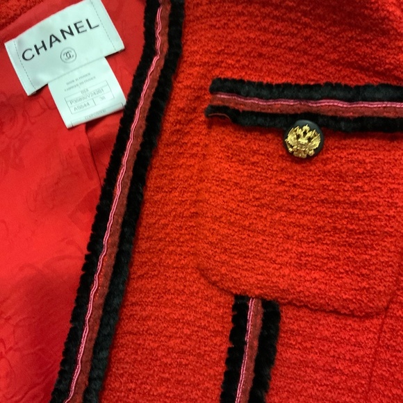 Very rare CHANEL stunning Paris-Moscou wool tweed jacket - Picture 8 of 9